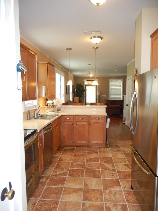 Building Photo - 3065 Morningside Dr