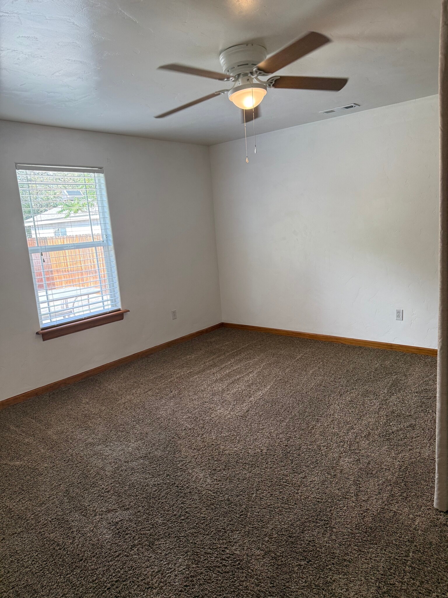 Building Photo - 1420 Pinyon Ave