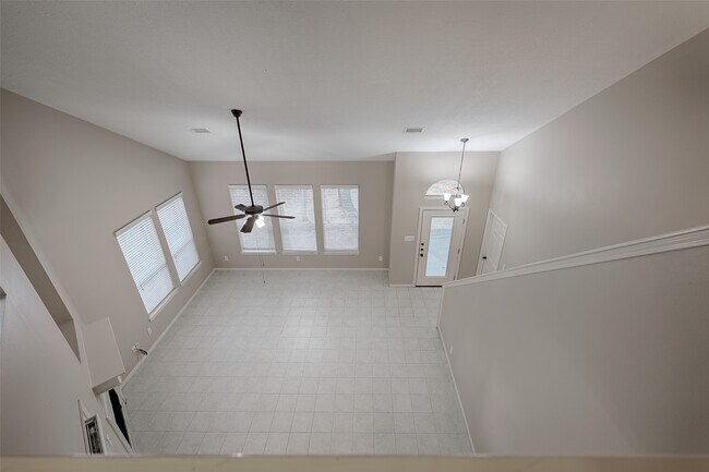 Building Photo - 10 Hancock St