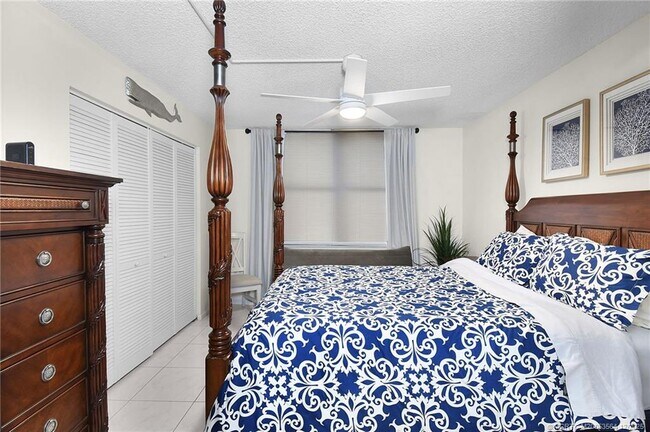 Building Photo - 9500 S Ocean Dr