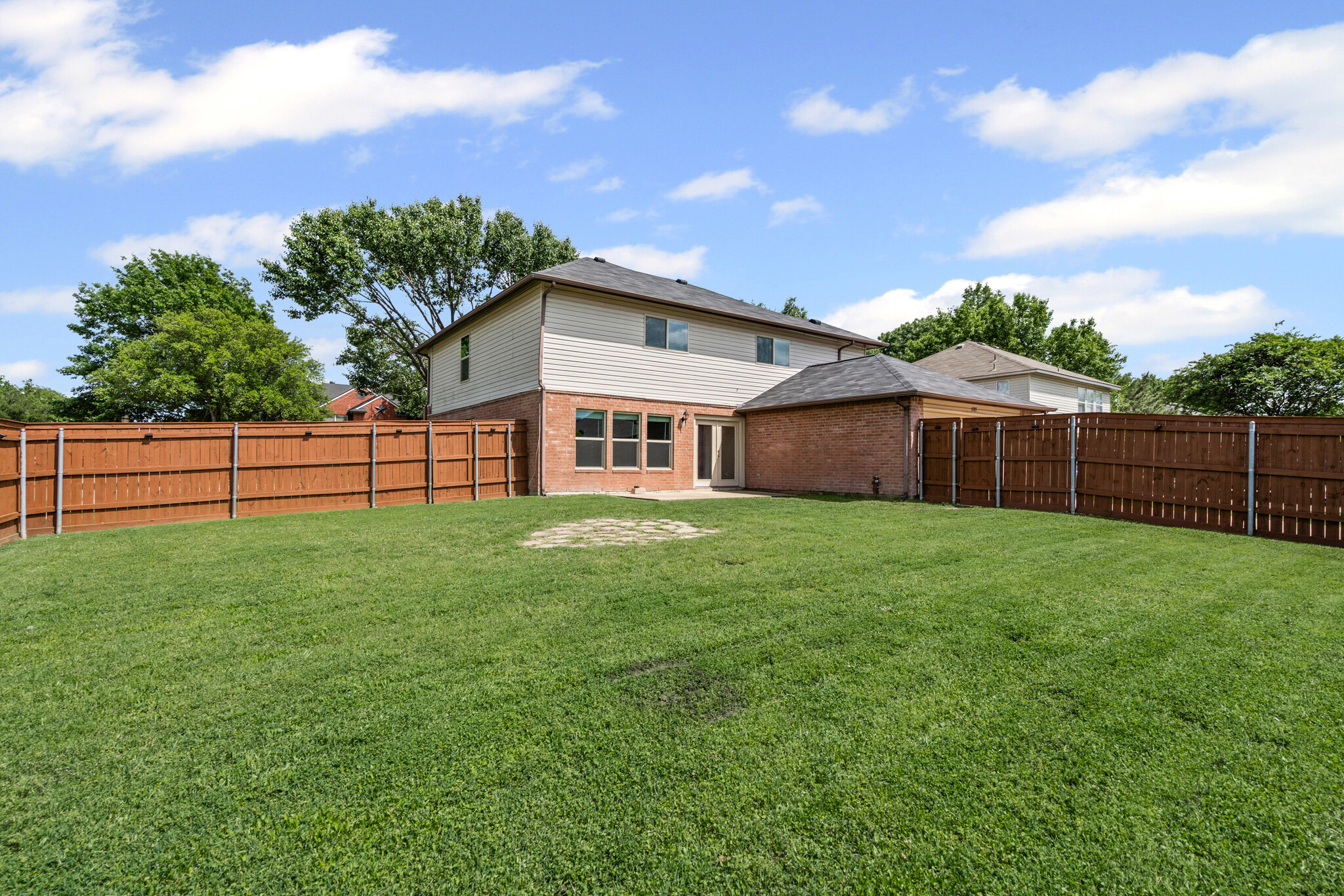 Building Photo - 6505 Tara Ln