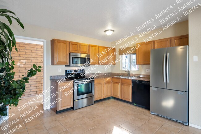 Building Photo - 2970 W Lena Way