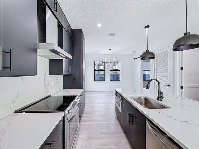 Building Photo - 1302 E Kay St