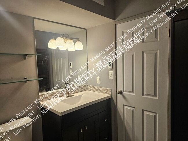 Building Photo - 1131 Stringers Ridge Rd