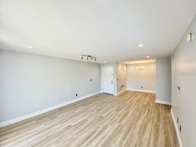 Building Photo - 6126 Curry Ford Rd