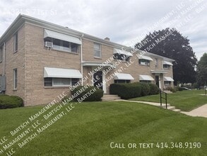 Building Photo - 4321 S 71st St