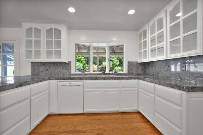 Building Photo - Executive Saratoga Home | Pool & Spa | Lynbrook High School District