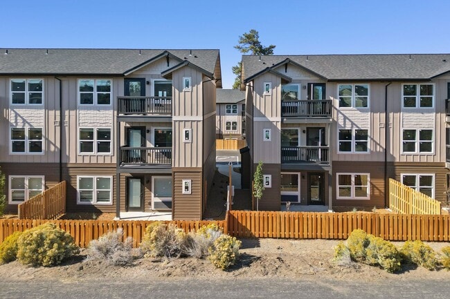 Building Photo - Edgewater Apartments: Tranquil Canal-Side ...