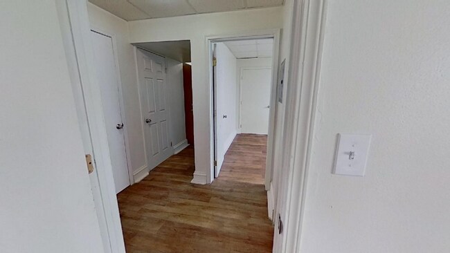 Building Photo - 529 Lincoln Hwy