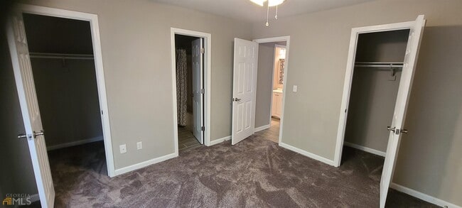 Building Photo - 293 Stony Brook Cir