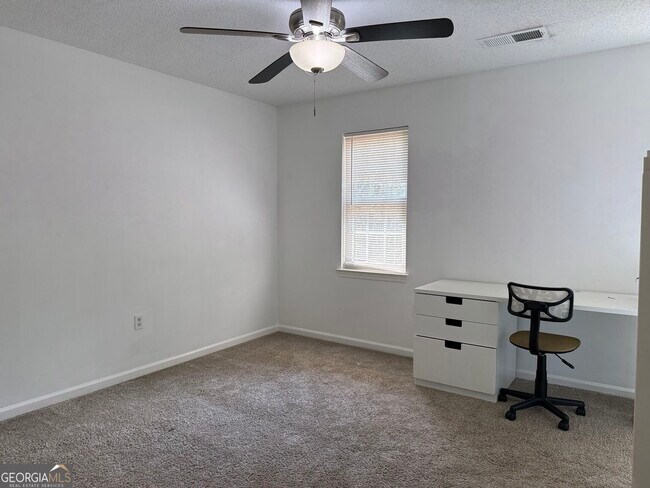 Building Photo - 110 Pasteur Ct