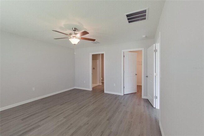 Building Photo - 8700 SW 43rd Ter