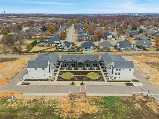 Building Photo - 4621 S 47th St