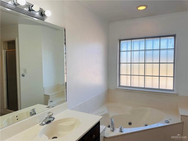 Building Photo - 19-31 1/2 W 31st 1/2 St