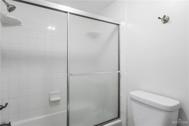 Building Photo - 2900 Ashley Dr