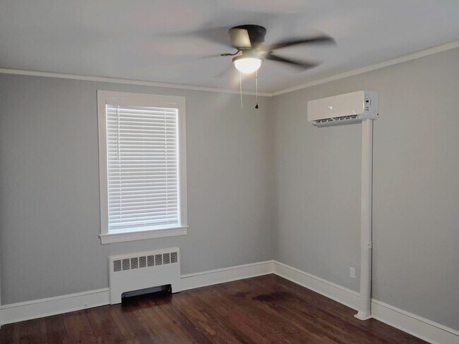 Building Photo - 423 Chestnut St