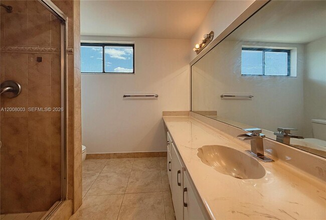 Building Photo - 511 Ives Dairy Rd