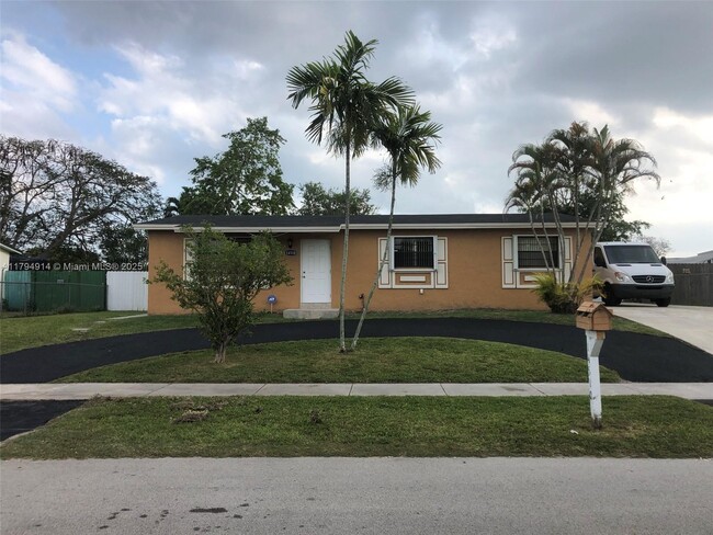 Primary Photo - 14510 SW 297th St