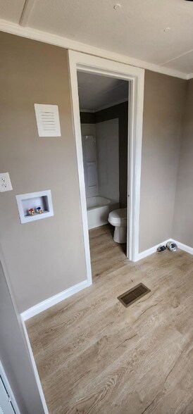 Building Photo - 262 Patterson St