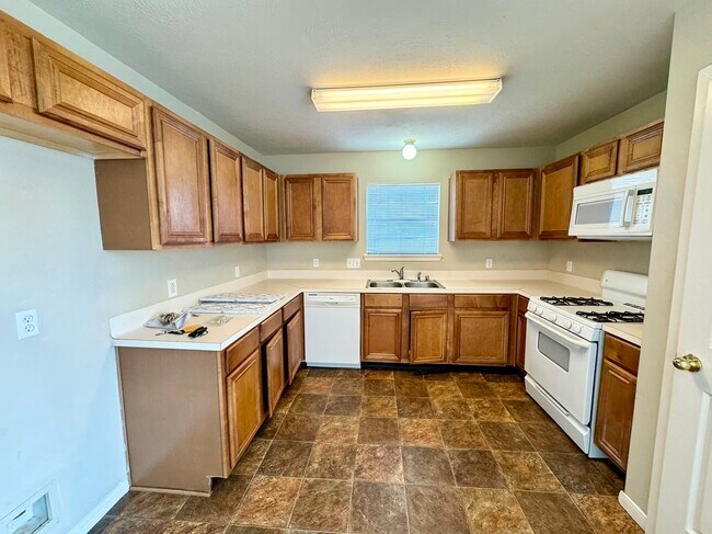 Building Photo - 19703 Billineys Park Dr