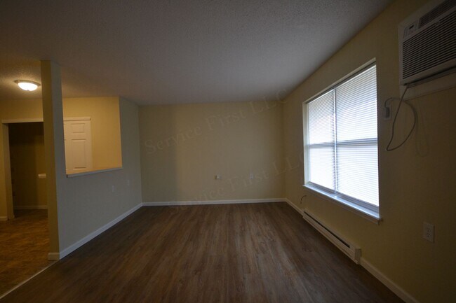 Building Photo - Dogwood Apartments