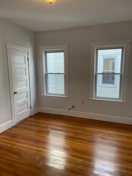 Building Photo - 30 Sudan St