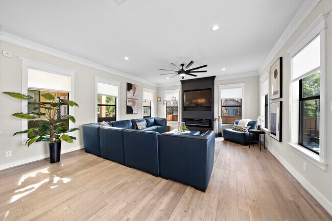Building Photo - 701 Archer St