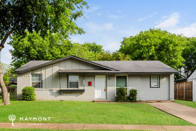 Primary Photo - 4-Bedroom Home Minutes from Downtown Dallas
