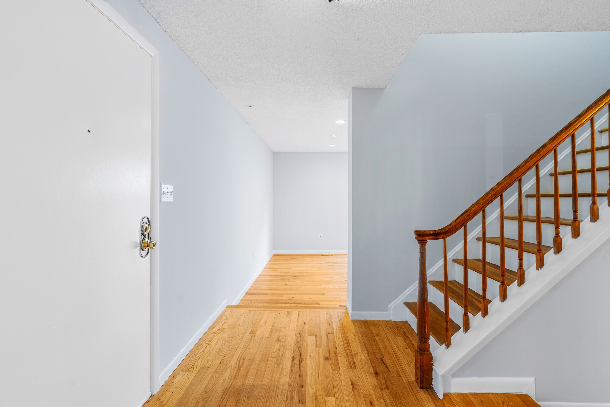 Building Photo - 99 Thoreau Dr