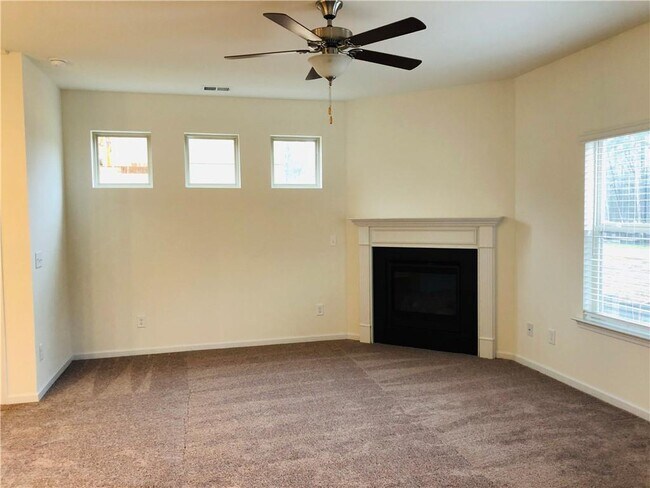 Building Photo - 193 Bryon Ln