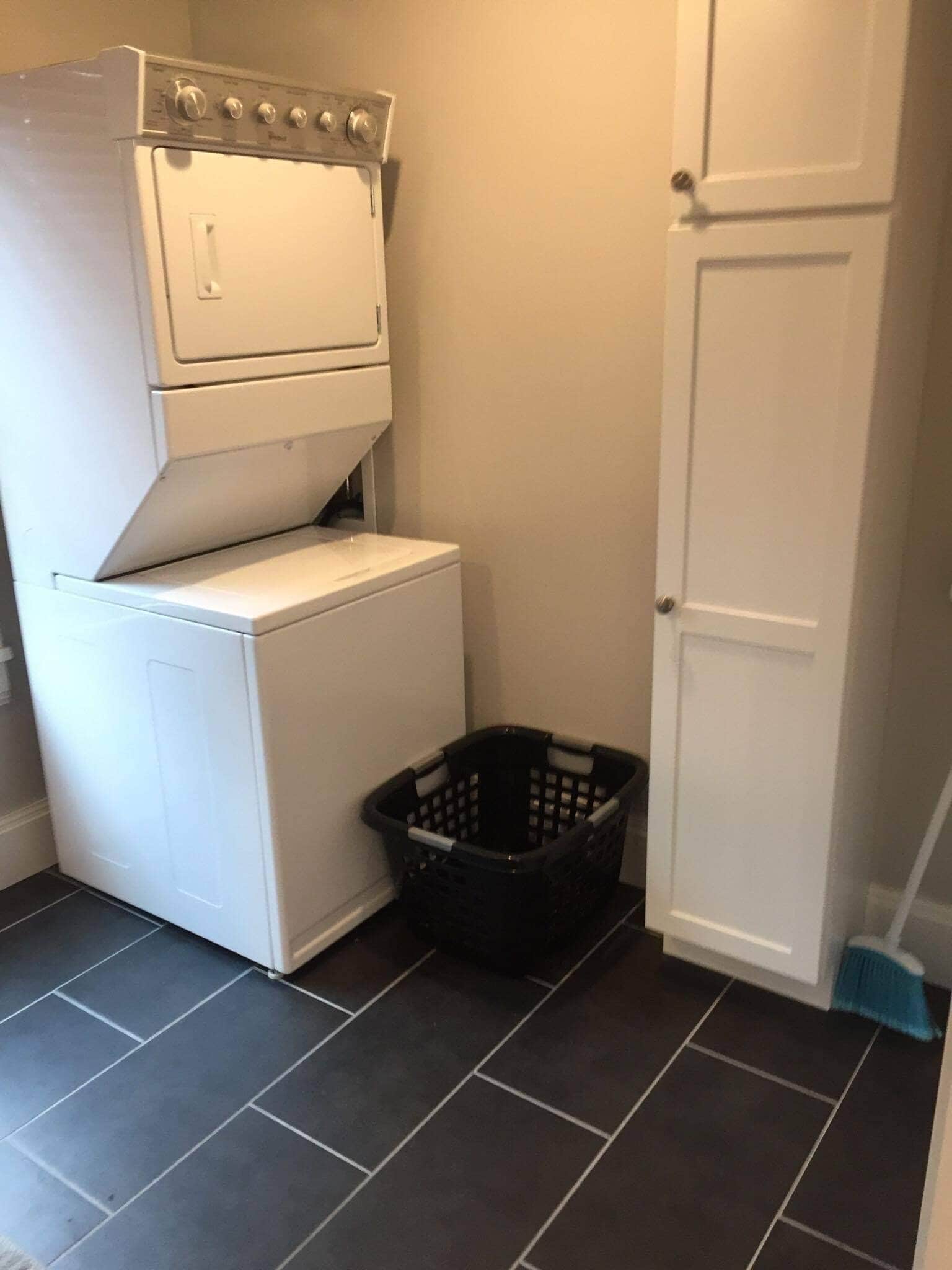 Building Photo - 19 5th Ave