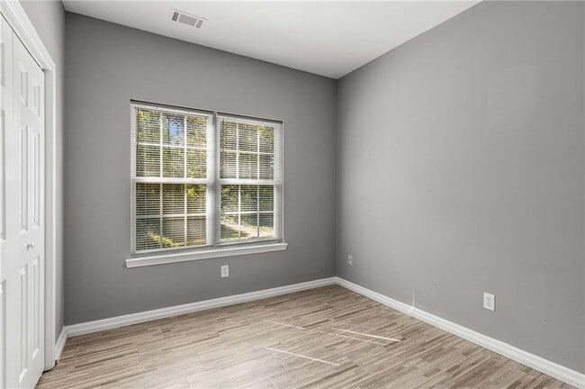 Building Photo - 2351 Perry Blvd NW