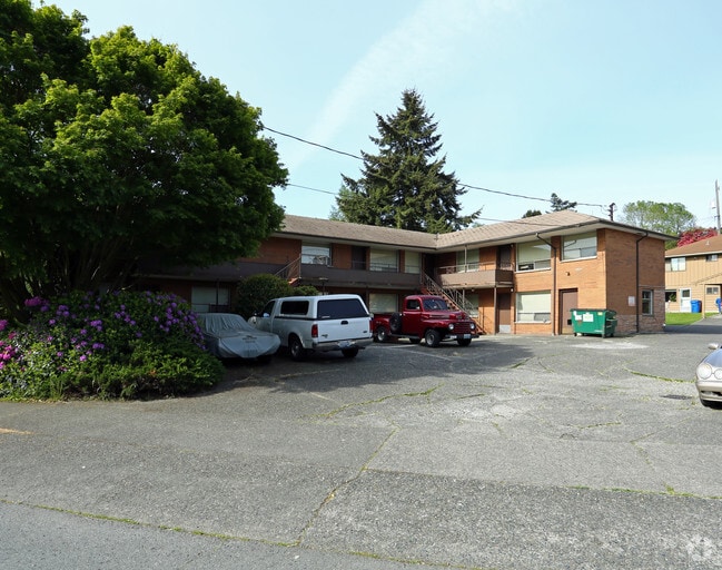 Primary Photo - Saraman Apartments