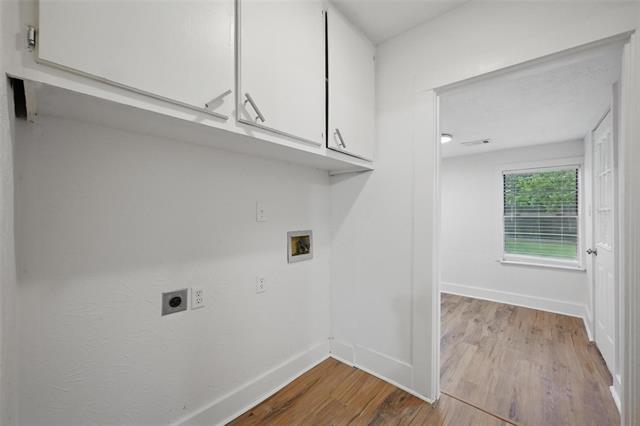 Building Photo - 908 E Houston St