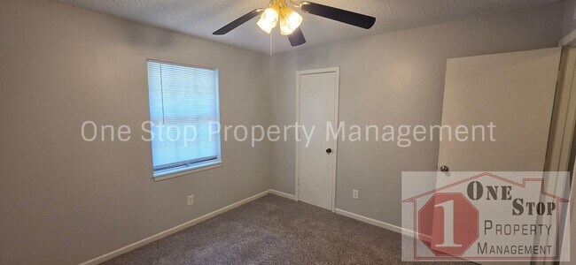 Building Photo - 16618 E 3 Terrace N