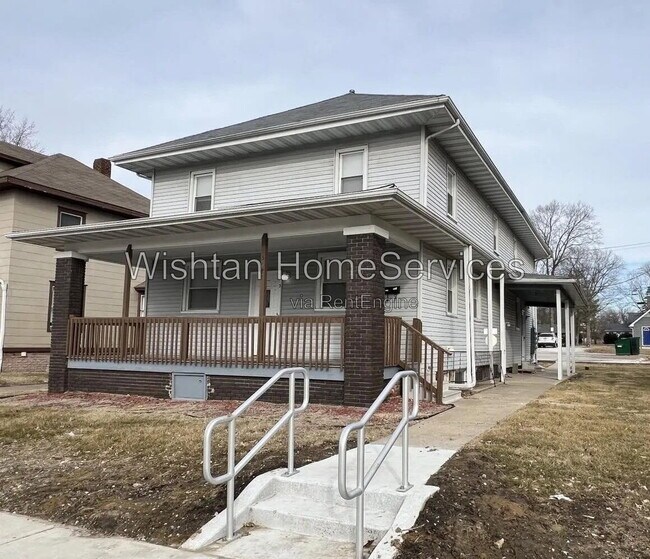 Building Photo - 308 W Adams Rd