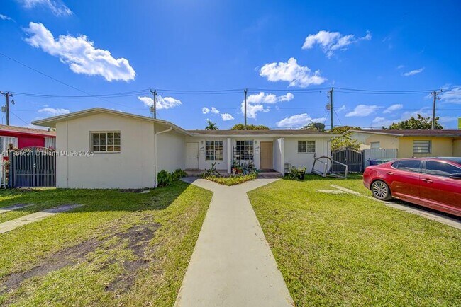 Primary Photo - 11250 SW 7th St