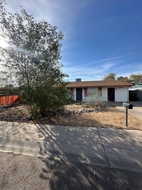 Building Photo - Fantastic 3BR/2BA Home in South Phoenix Av...