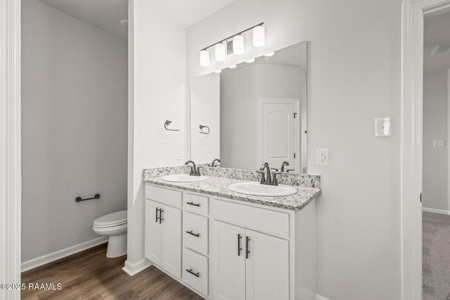 Building Photo - 207 Barnsley Dr