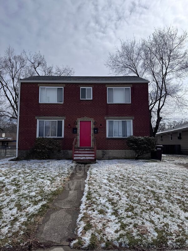 Building Photo - 506 Middle St