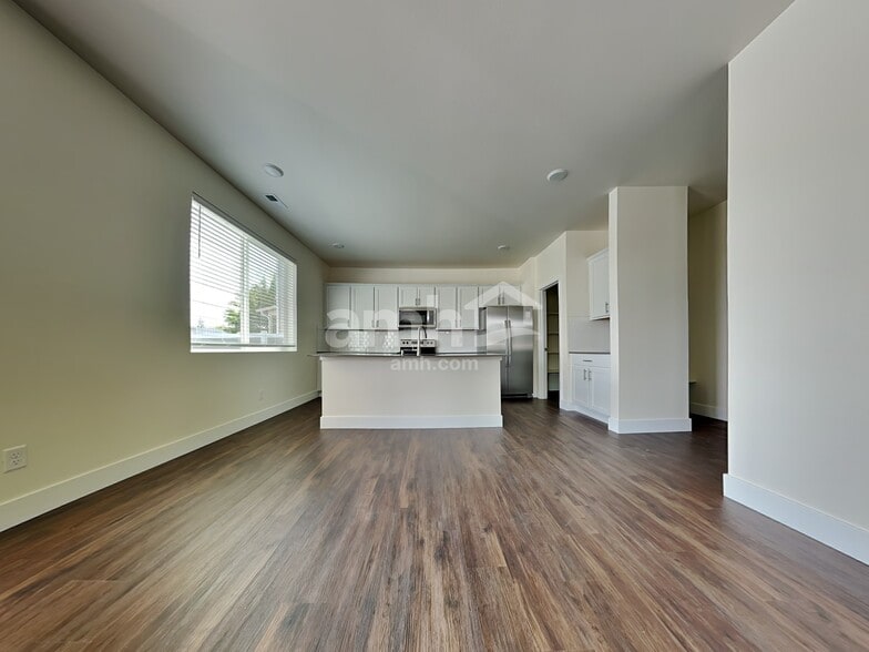 Building Photo - 17621 26th Ave Ct E