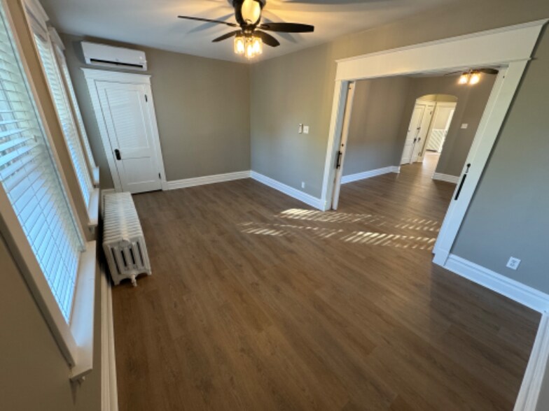 Building Photo - 4916 Nottingham Ave