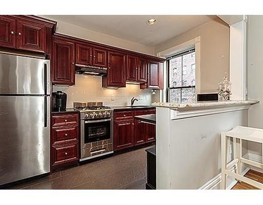 Building Photo - 356 Marlborough St