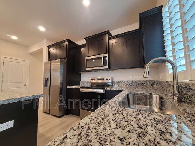 Building Photo - 5033 Rialto Dr