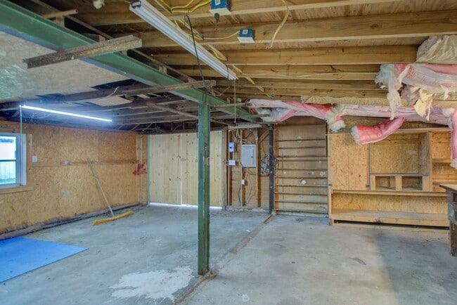 Building Photo - 3 Bed, 2.5 Bath Home in Port Norfolk
