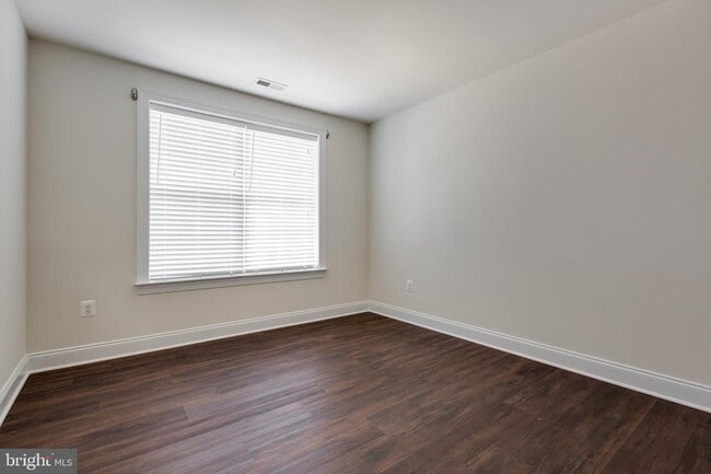 Building Photo - 7757 Crystal Brook Way