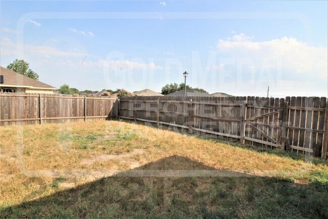 Building Photo - 2513 Jake Dr