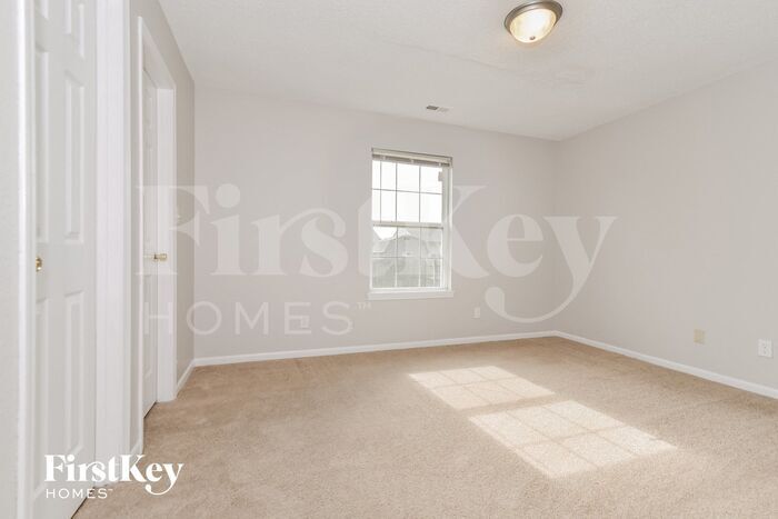 Building Photo - 5323 Milhouse Rd