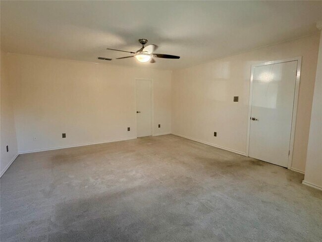 Building Photo - 11606 Birchbark Trail