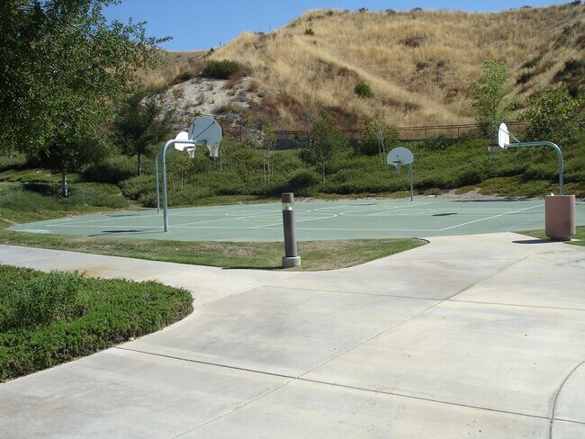 Building Photo - 55+ Community - Single Story 4 Bedroom Hom...